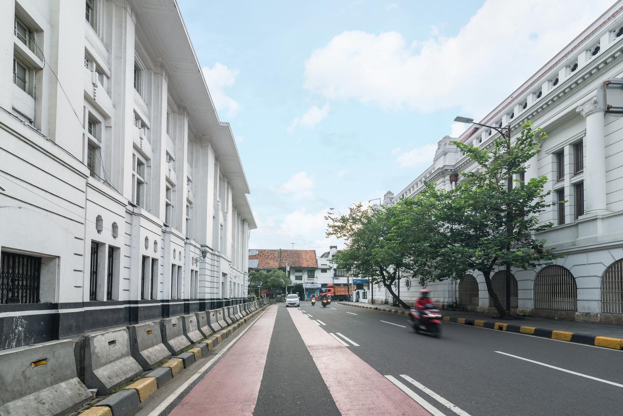 Wonderloft Hostel Kota Tua Jakarta Exterior foto